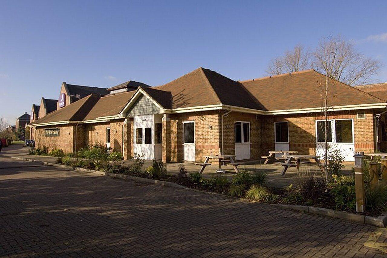 Premier Inn Guildford North - A3 Bagian luar foto