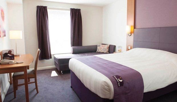 Premier Inn Guildford North - A3 Bagian luar foto