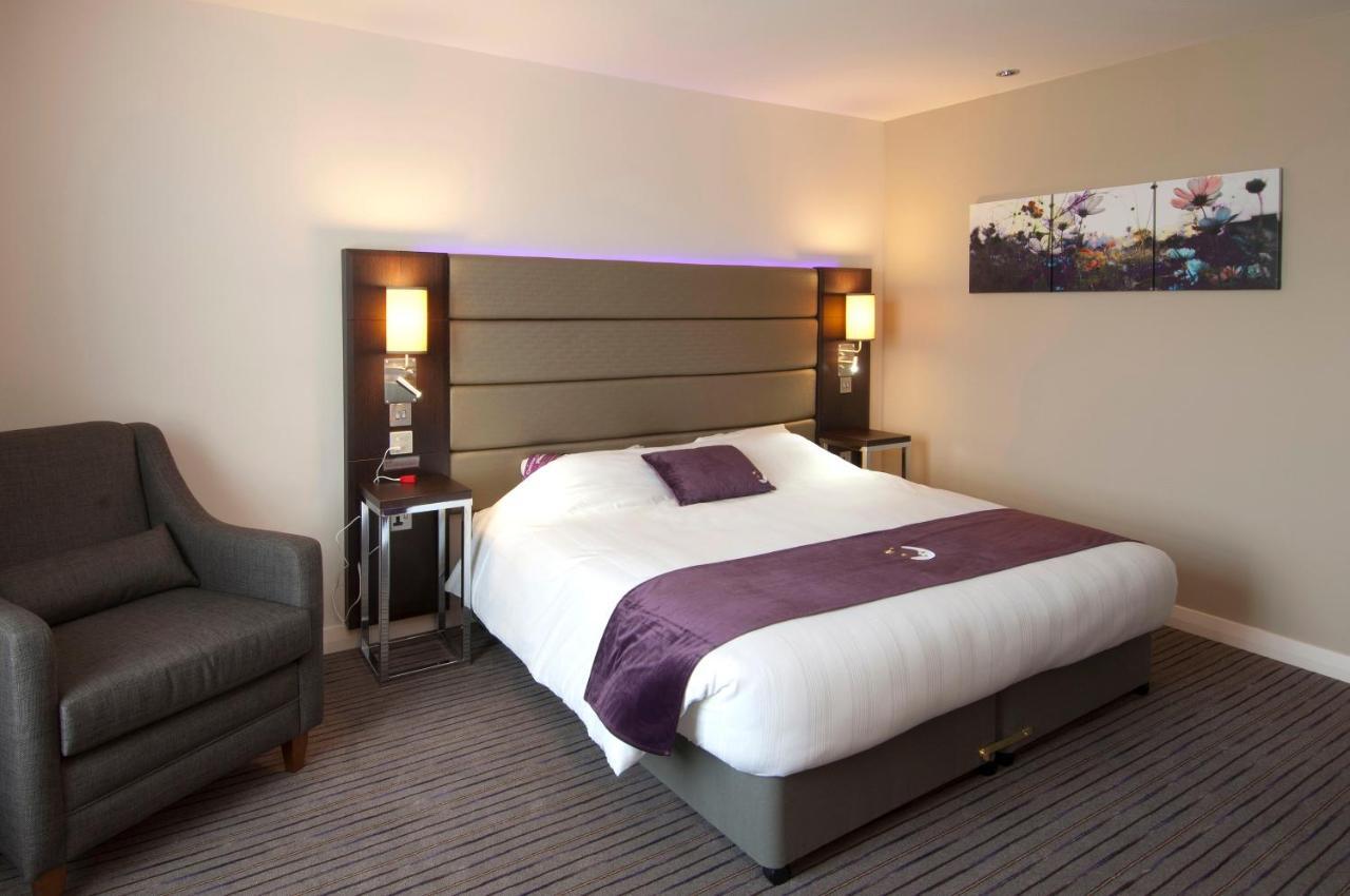 Premier Inn Guildford North - A3 Bagian luar foto
