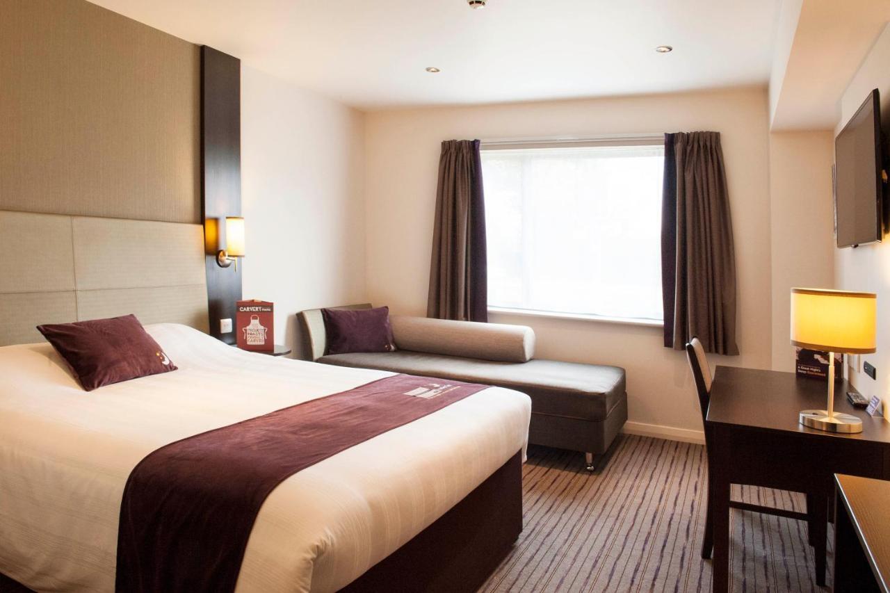 Premier Inn Guildford North - A3 Bagian luar foto